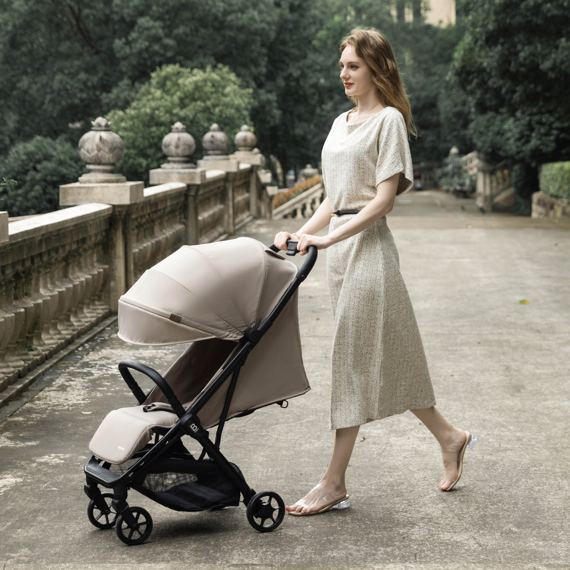 Babymore Compact Yara Stroller - Latte